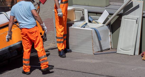 Best Construction Debris Removal  in Saranac, MI